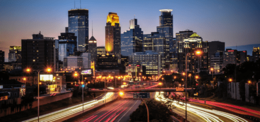 Minneapolis-night-traffic-city