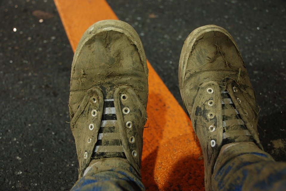 dirty-carpet-muddy-shoes