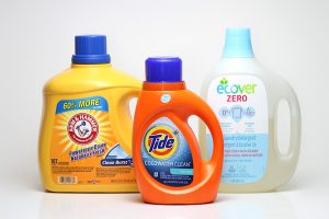 Remove-Bathroom-Mold-Detergent