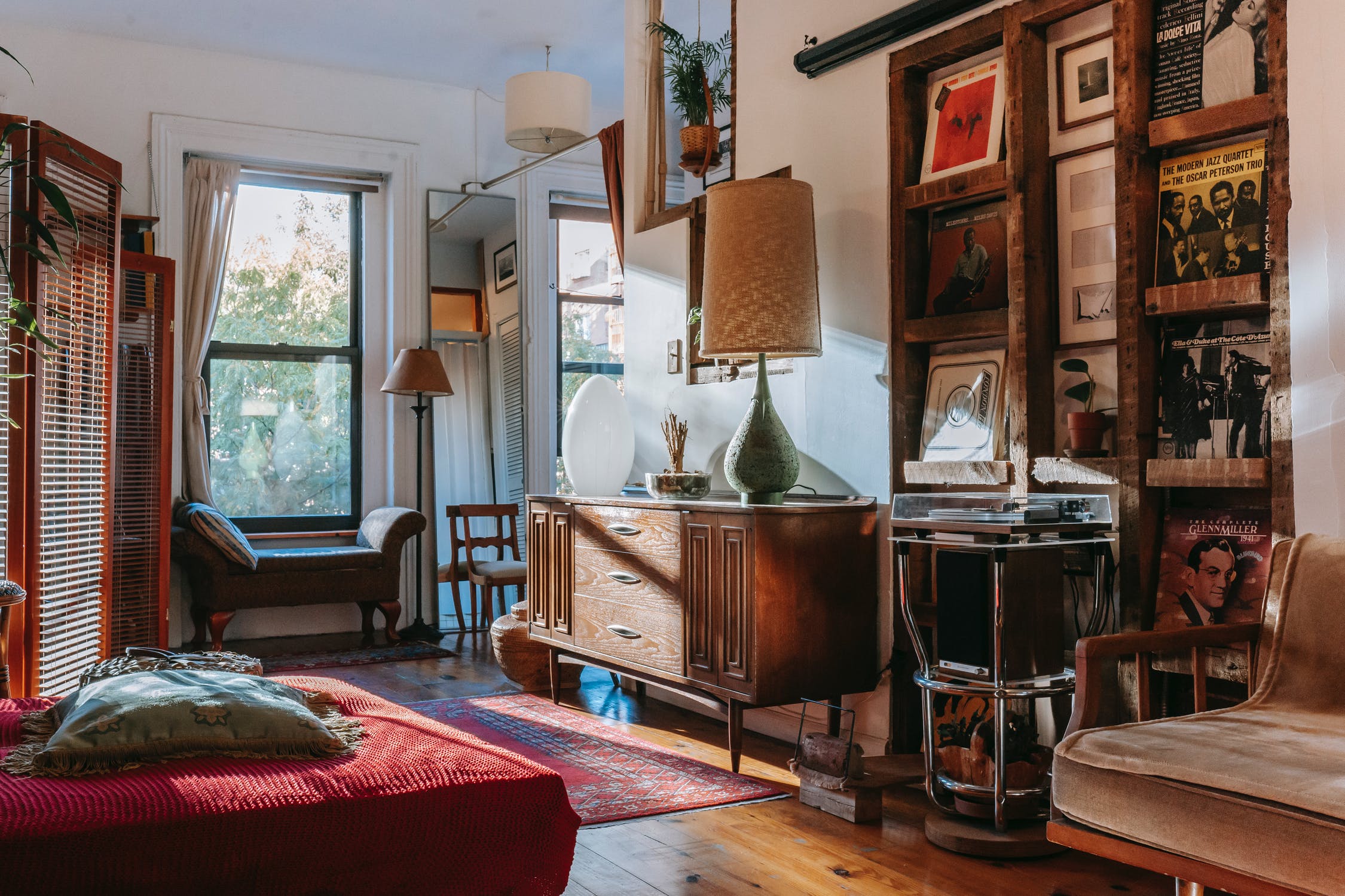 vintage living room display furniture