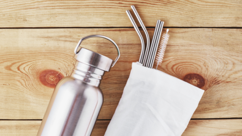 Water Bottle and cleaning tools