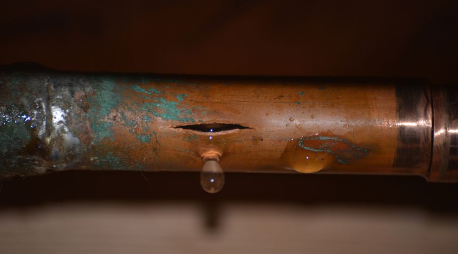 what to do if pipe bursts